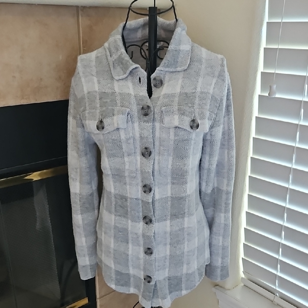Gray Plaid Button-Up Jacket